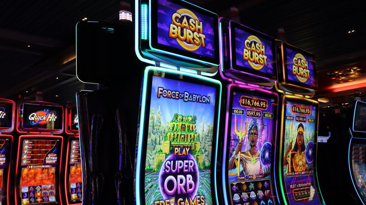 RWCatskills's tweet image. 🤑 Ready. Set. SPIN!

Spend your Sunday Funday on the gaming floor! Big wins don’t take the weekend off 😉

If you had to choose: #CashBurst or #QuickHit? Reply and let us know!

Gambling problem? Call 1-877-8-HOPENY or text HOPENY (467369). Must be 21 or over to gamble.