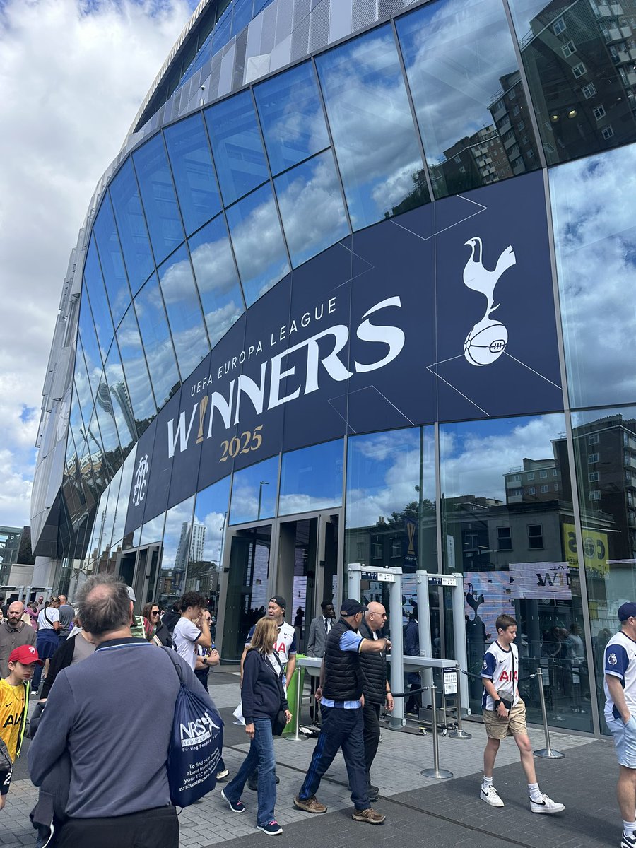 Ending the season on a high

UP THE SPURS 

#COYS
