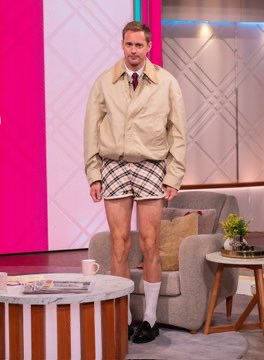 bu kadar seksi olması can sıkıyor