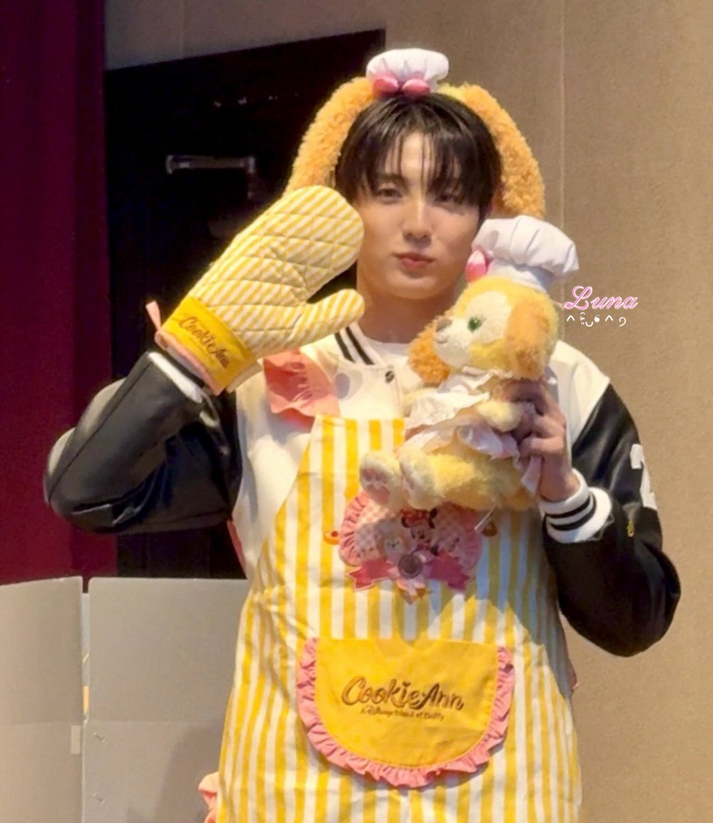 gllitteringly's tweet image. late but HAPPY BIRTHDAY JUNPYO !! Have a blessed one ❤️‍🔥 it’s always so fun to meet you &amp;amp; I’m glad I made you laugh everytime wlsksks let’s party when we meet again yassss 🥳💕

#준베데이_BDAY #JUNBAEDAY_BDAY 
#NouerA #누에라 #JUNPYO #준표
#HAPPYJUNPYODAY