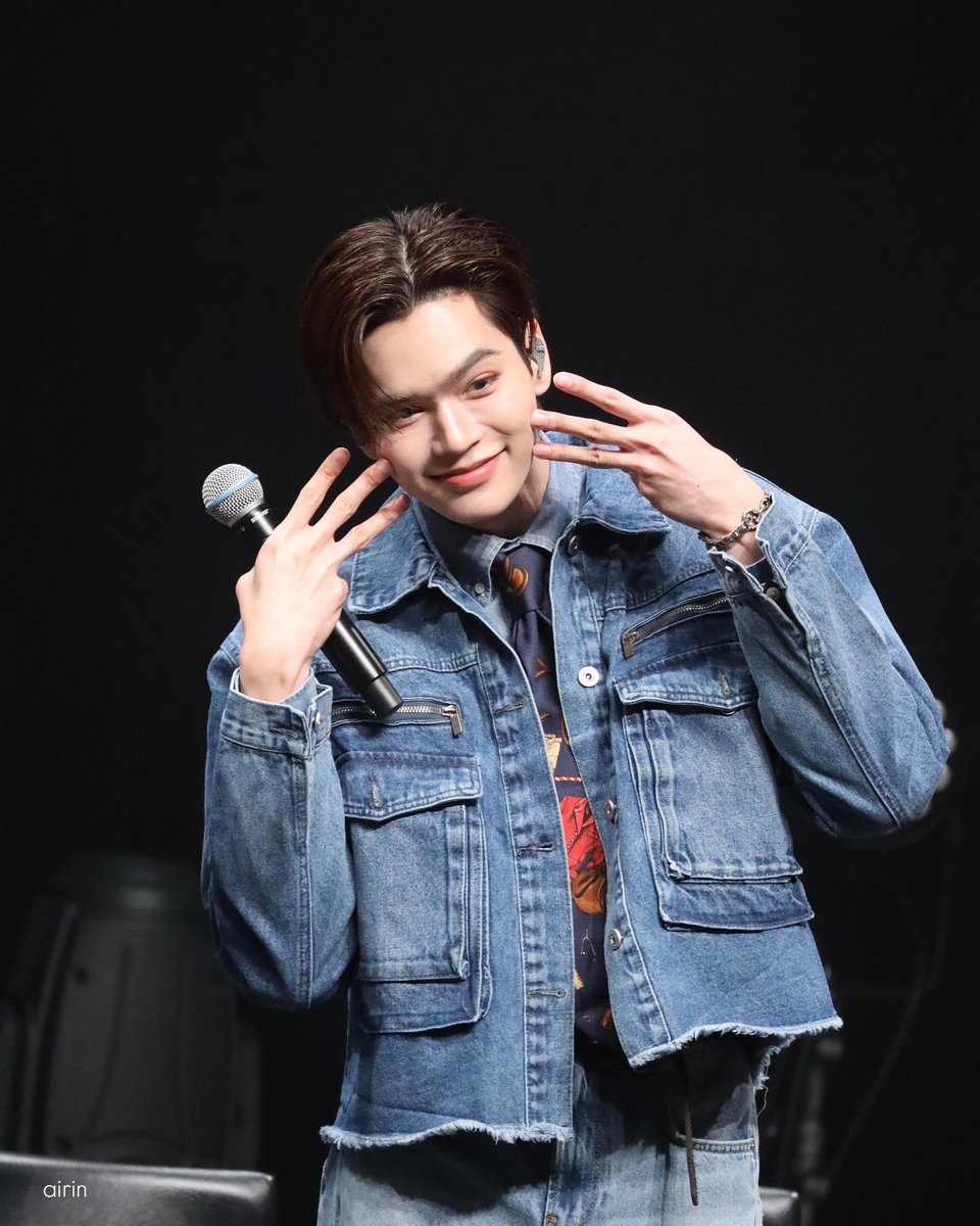 anglemoon_'s tweet image. Markくんスタイルがおばけだった。
ハートを2回も作ってくれて天使すぎた🫠
#PERFECT10LINERSinJAPANR2