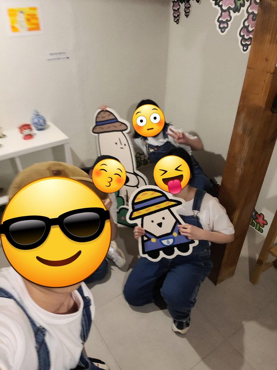 토인즈 팝업 무사히 종료!!!!
많은 분들이 와주셔서 너무 기뻤고,
반가운 분들을 뵈어 더 행복했고,
저희가 만든 도자기 아이들을 귀여워 해주시는 분들을 바라보며 에너지를 듬뿍 채웠답니다😚💖💖
팝업 비하인드 스토리는 추후 블로그에 신명나게 적어 보겠어요 호호홍💪💪