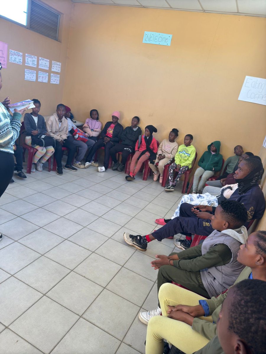 RunAlexAC's tweet photo. @runalexac Juniors ‘s Reading Class.
We are so proud of the growth we do witness weekly from where we began.
Volunteers are welcome to assist too. 🍉🍉🍉
https://t.co/x4eREzNGYs
#readalex
#runalexjuniors
#watermelongang https://t.co/IRj8yBrbMm