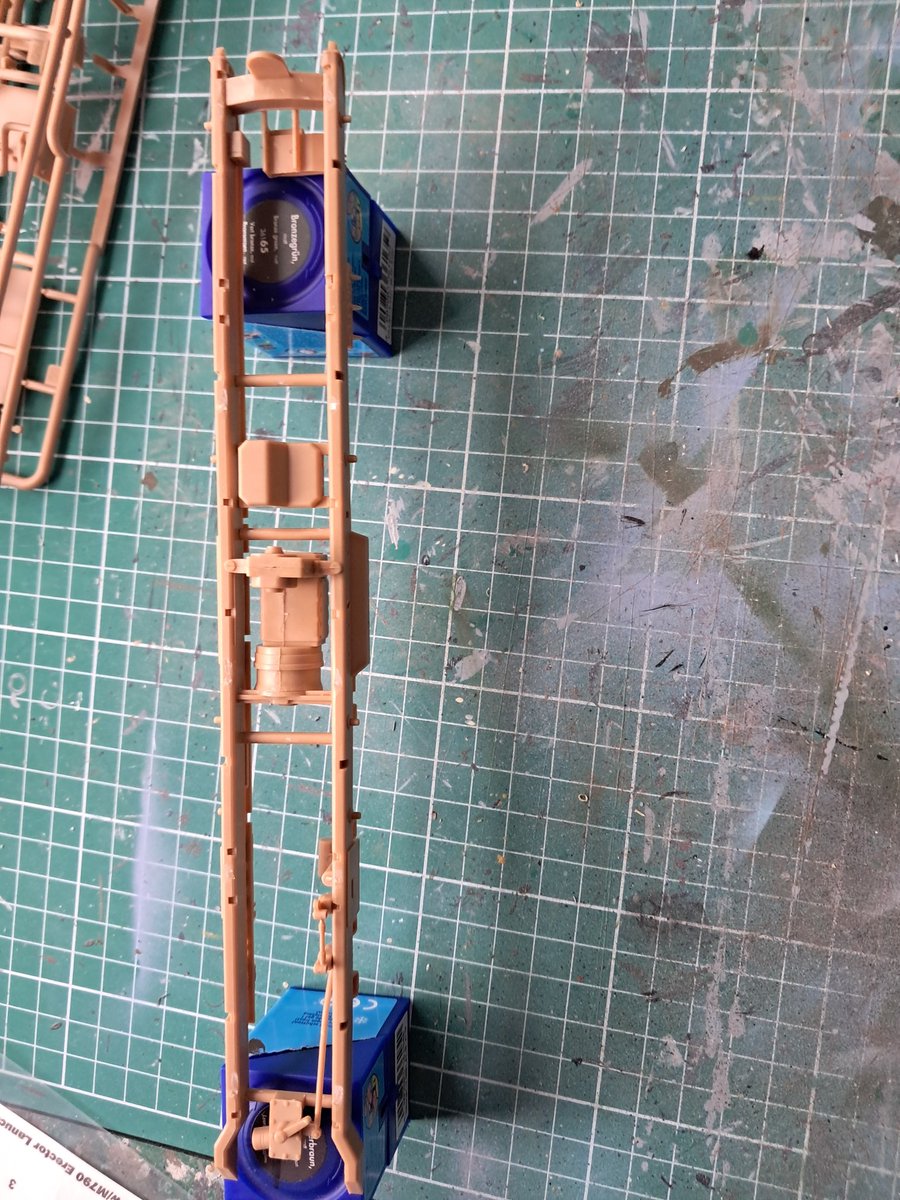 Next up, not sure if this #JFFCOLDWAR compliant, but I really wanna get this built. That's close to an hours work, with all the decanting of sprues from 15 bags.