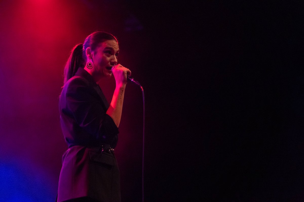 Nadine Shah lit up the Concert Hall last night with a powerful set full of raw energy and stunning vocals.
With outstanding support from Ms Mohammed, it was a night of unforgettable music and atmosphere.

📸 Photos by David McHugh