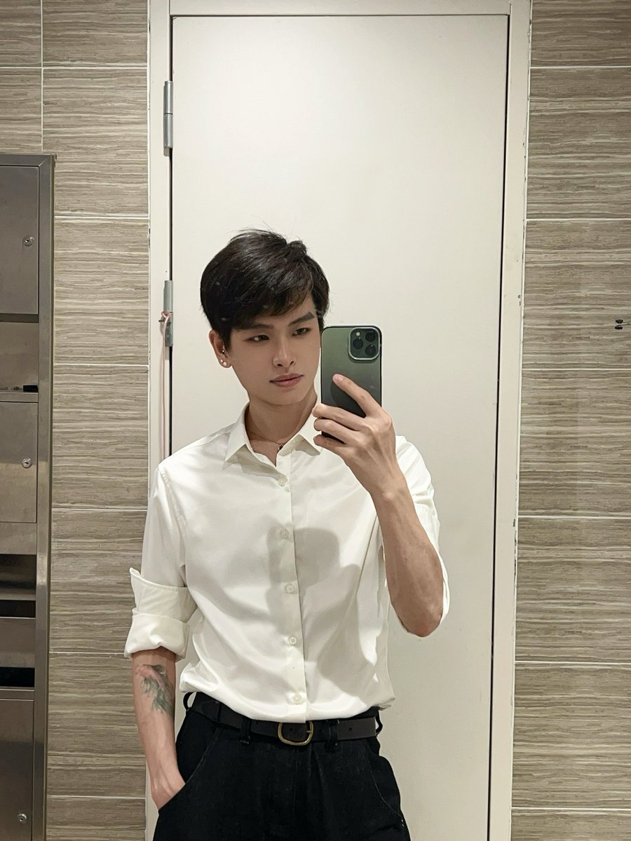 好一张权威的脸蛋 ……
😘😘😘