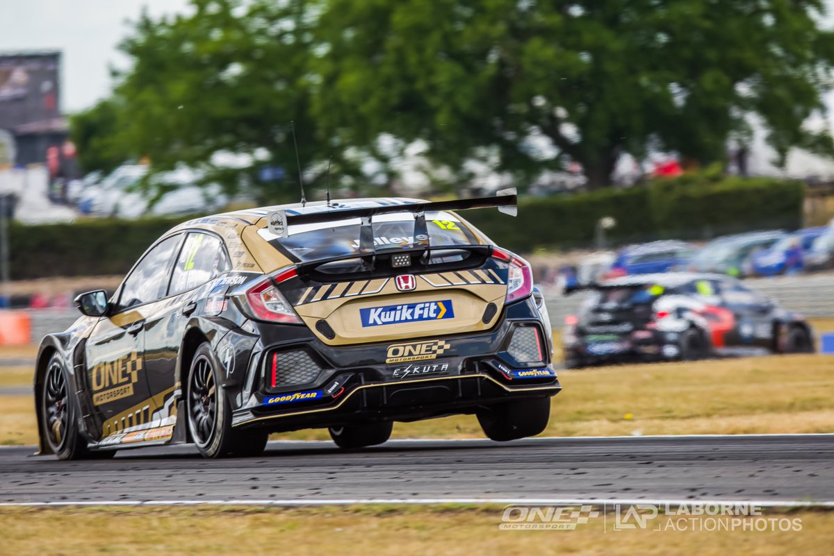 FOur from race 2 for <a href="/onemotorsport_/">One Motorsport</a> at <a href="/SnettertonMSV/">Snetterton Circuit</a> 
<a href="/BTCC/">BTCC</a>