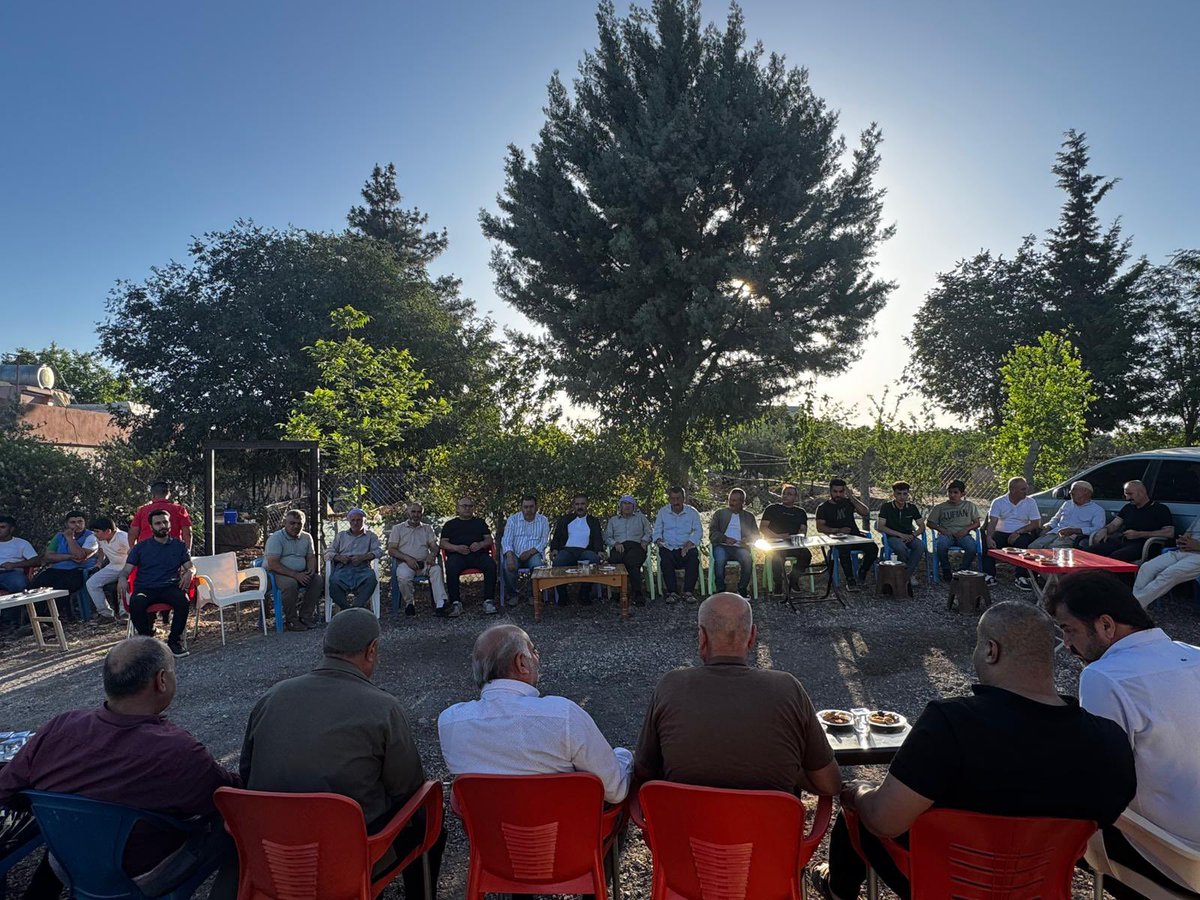 Sarışeyh mahallesinde kıymetli akrabalarımın davetine iştirak ettim. Göstermiş oldukları misafirperverlik ve içten ilgi için kendilerine teşekkür ederim. Bu nazik davet vesilesiyle bir araya gelmekten ve güzel anılar paylaşmaktan büyük memnuniyet duydum.