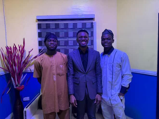 Luzhid.uiux tweet media