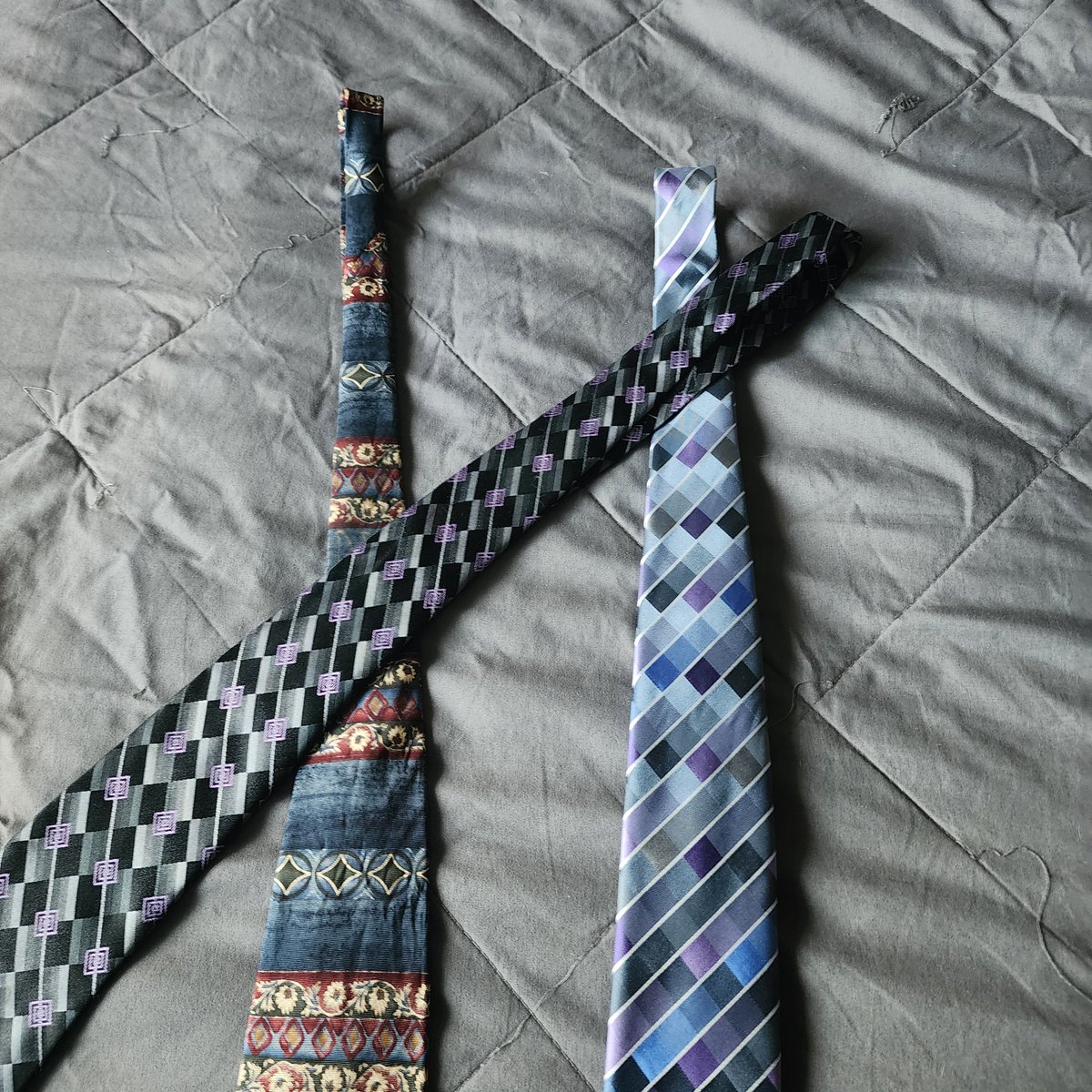 inkstaindgrmnts's tweet image. It's Sunday! Are you picking out a tie or what to wear to church?
No one cares what you wear! 
Come back to church!
Come and partake in the spirit of Christ, the cornerstone of our faith!
Ignore all other things. Seek the spirit!
#hearhim #comeback #salvationisfree