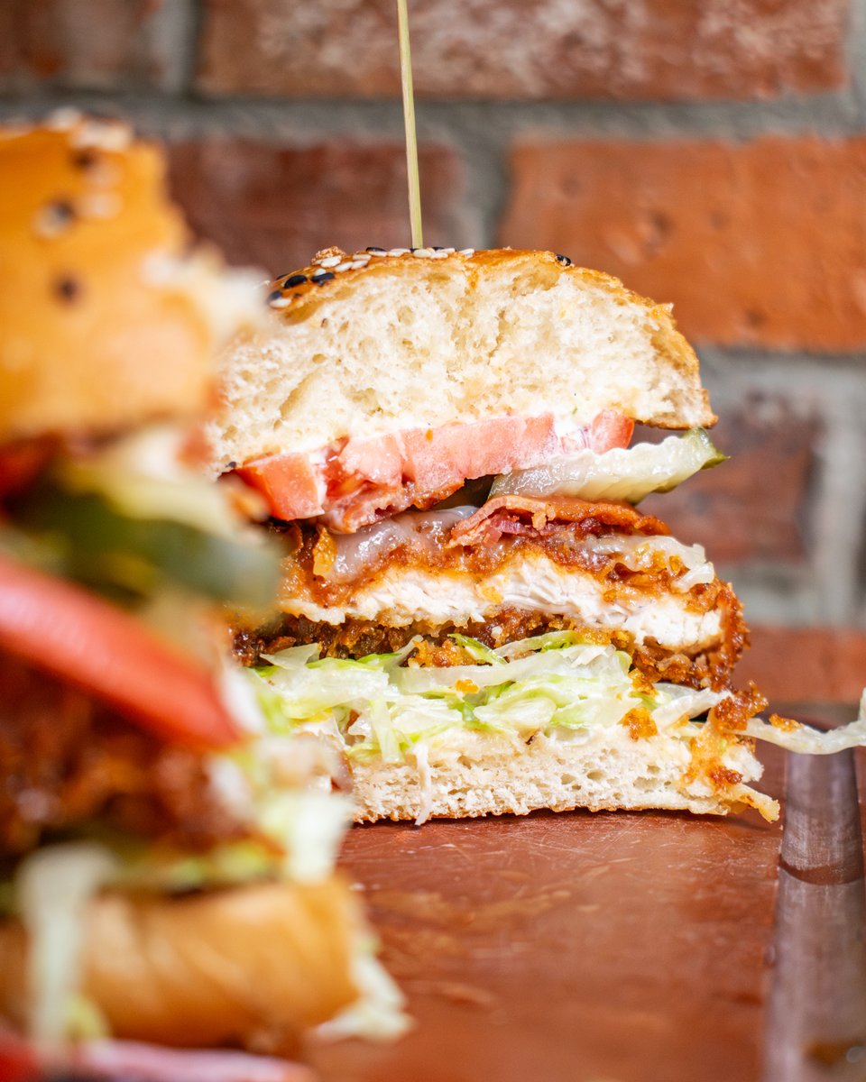 hambrgr's tweet photo. INTEL: A CRUNCH-LEVEL THREAT HAS LANDED AT HAMBRGR KING WILLIAM 😲
Codename: CAPTAIN CORNELIUS #CHEFSMASH
Mission: Total palate domination. Crispy, saucy &amp; unreasonably confident.

Only here until June 4th! After that, he’s sailing off to parts unknown. Proceed with caution! 🤭 https://t.co/aXHjEYIR9M