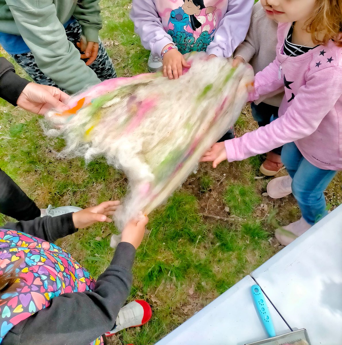 Olhai o obradoiro da #AuladaNaturezadoVeral!!
🌈🌈😍😍😍

Parabéns para a equipa da Aula, sempre nos fazedes desfrutar muito e aprender máis! 👏🏾👏🏾👏🏾👏🏾