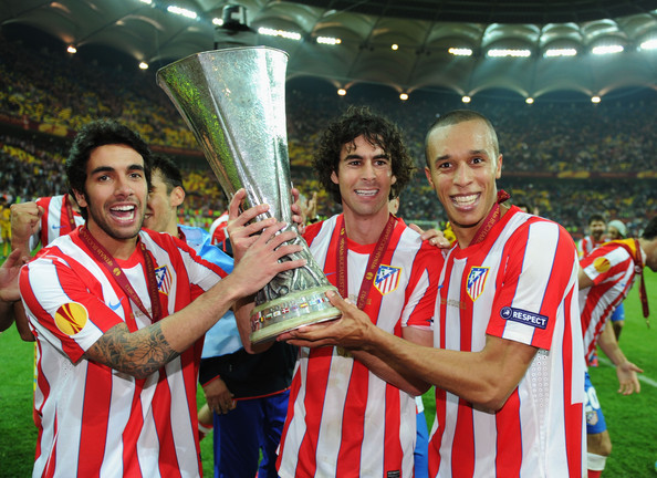 SpidyAtletico's tweet photo. ✅🎁 SORTEO FIN DE LIGA 24/25: CAMISETA DEL ATLETI 2012/2013, la elástica con la que ganamos la Europa League🏆   

🎯 Requisitos: 
1. Seguir a  @SpidyAtletico  y  @Hispadrops     
2. Dar RT y Me Gusta. 
3. Menciona dos amigos.   

📅 Fecha limite: Domingo 1 de Junio.