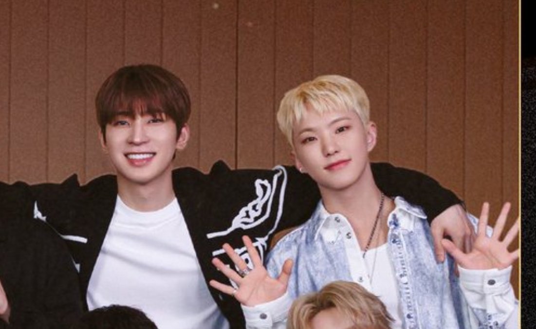 250526 ᰔᩚ

𝑯𝒂𝒑𝒑𝒚 𝟏𝟎 𝒚𝒆𝒂𝒓𝒔 🩵🩷🐹🐱✨

#hoshi #wonwoo #wonsoon #호시 #원우 #원홋