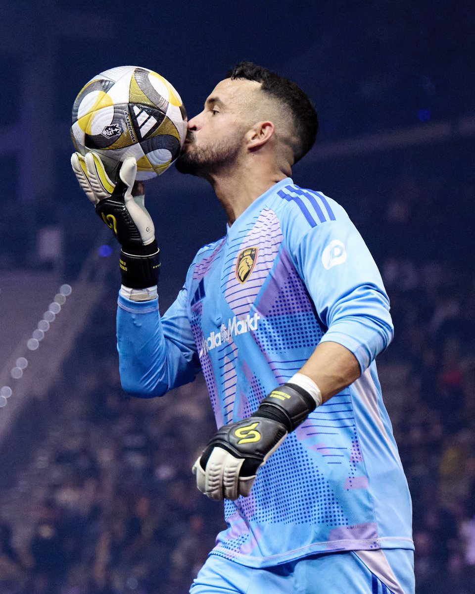 ⚽️ Un beso de campeón.