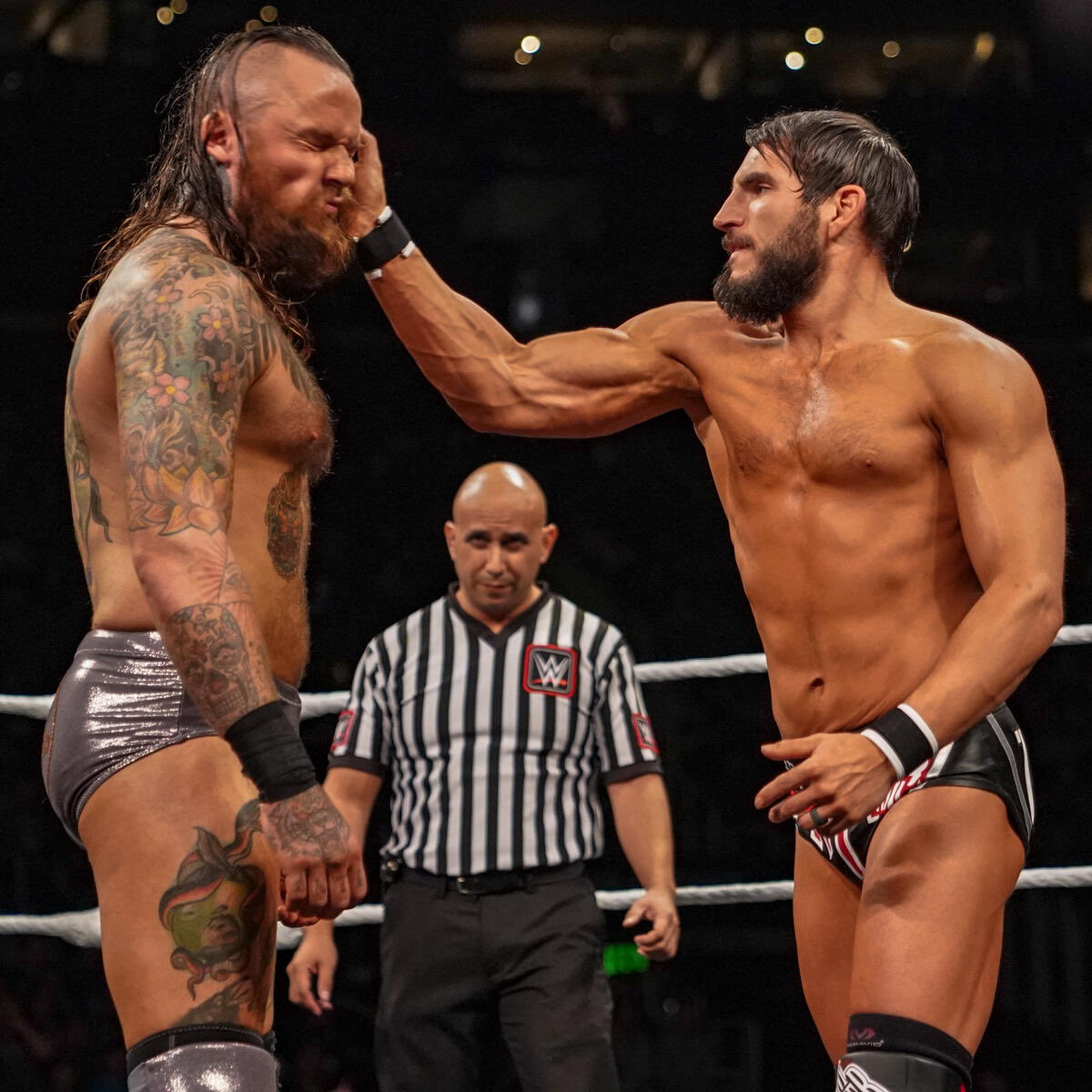 #NXTBattleGround  FOLLOW TRAIN!

FOLLOW ME I FOLLOW BACK WRESTLING ACCOUNTS ONLY!!

- Follow me &amp; RT
- Like this tweet
- Reply with a GIF of your favorite wrestler.
- Like and follow everyone who does this.