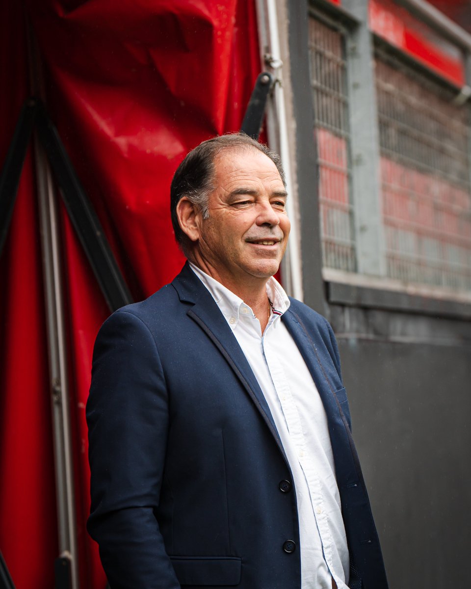 VAFC's tweet image. Bienvenue chez vous, coach ! 🏡