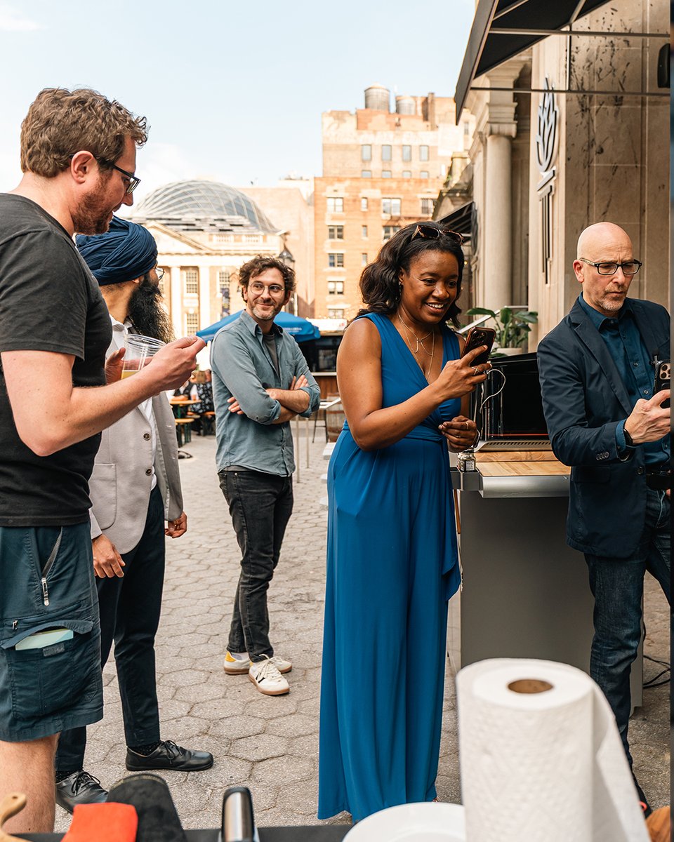 seergrills's tweet photo. Media Launch [Stills]

#NYC #Grilling #Steak #Gourmet #Foodie #ChefLife #ModernLuxury #SmartHome #HomeAutomation #InnovativeDesign https://t.co/AE9tw9hJZ3