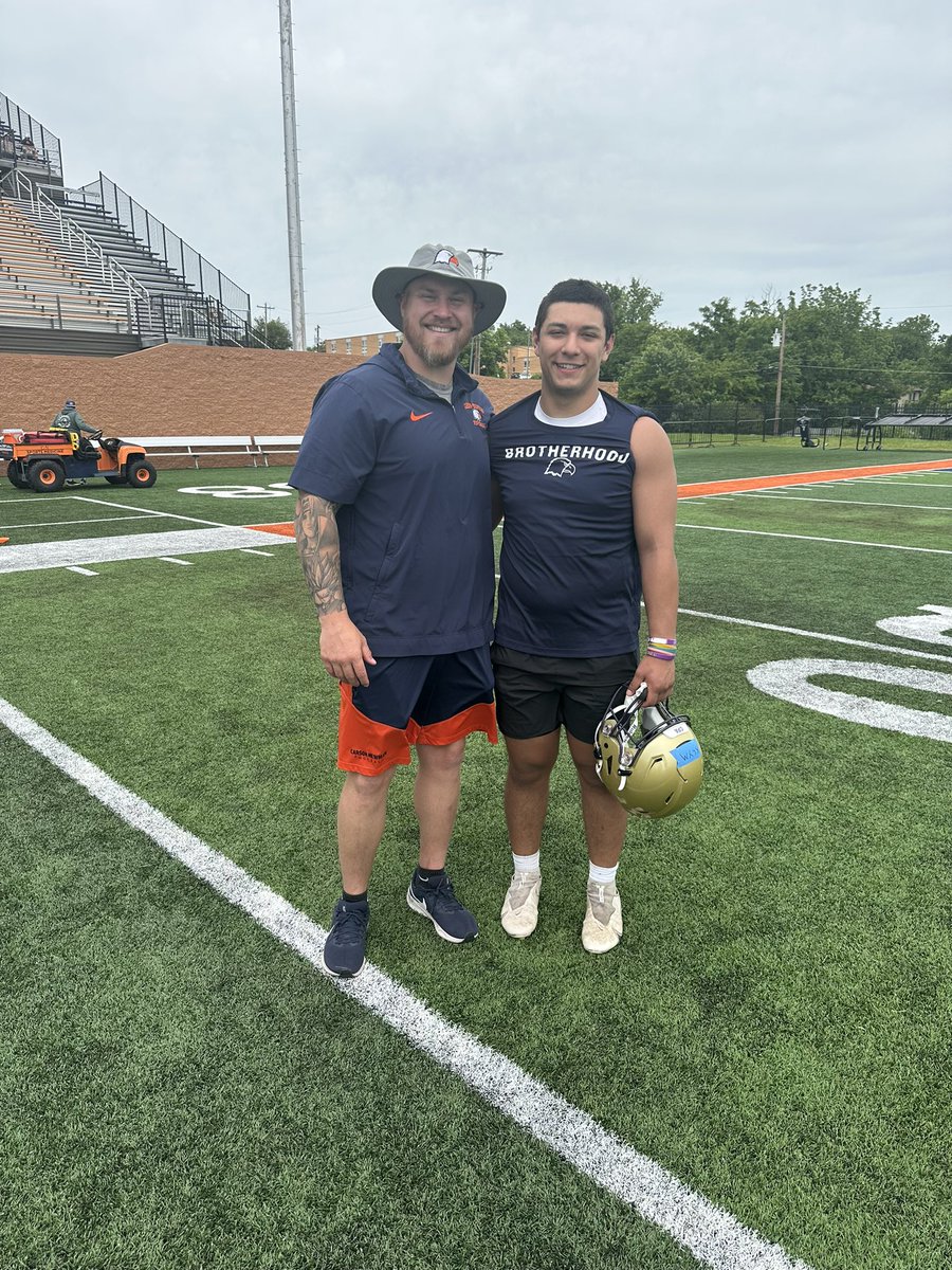 Had a great time at the <a href="/cnfootball/">Carson-Newman Football</a> camp! Thank you <a href="/CoachAIngram/">Ashley Ingram</a> <a href="/Coach_Ray_/">Joe Ray</a> <a href="/CoachChuckPete/">Chuck Petersen</a> looking forward to visiting again!
<a href="/CPAFootball/">CPA Lions Football</a> <a href="/BigBoardSports/">The BigBoard</a>