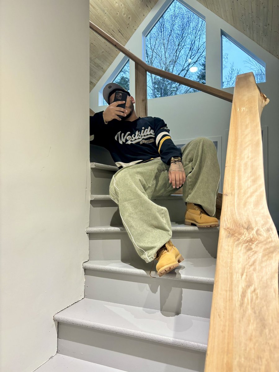 StepDaddyAngel's tweet image. weekend in canada type shii