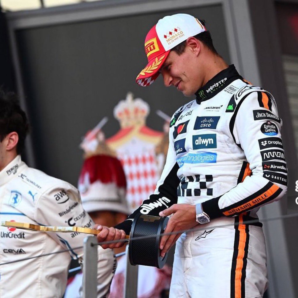 LNFOURS's tweet image. is anyone else crying