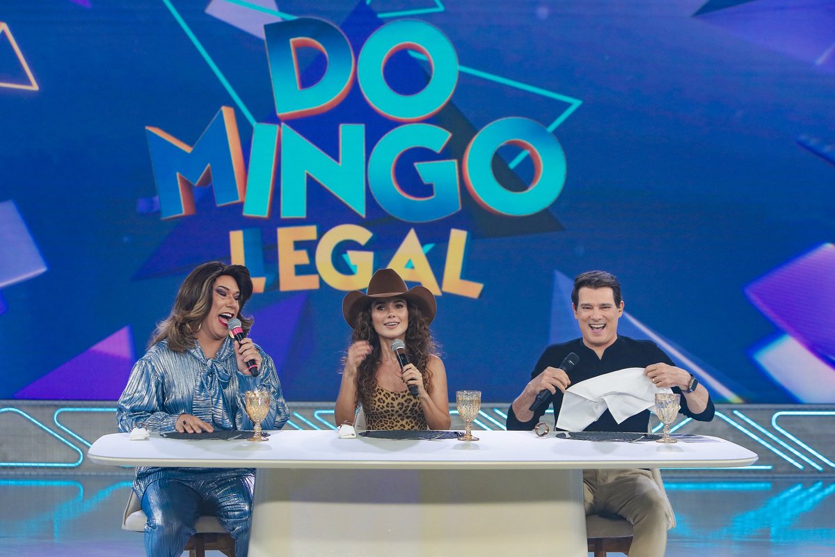 rodrigoceribeli's tweet image. Hoje (25), tem Paula Fernandes no Cardápio Surpresa do #DomingoLegal (Foto: Rogerio Pallatta/SBT).

#PaulaFernandes #DomingoLegal