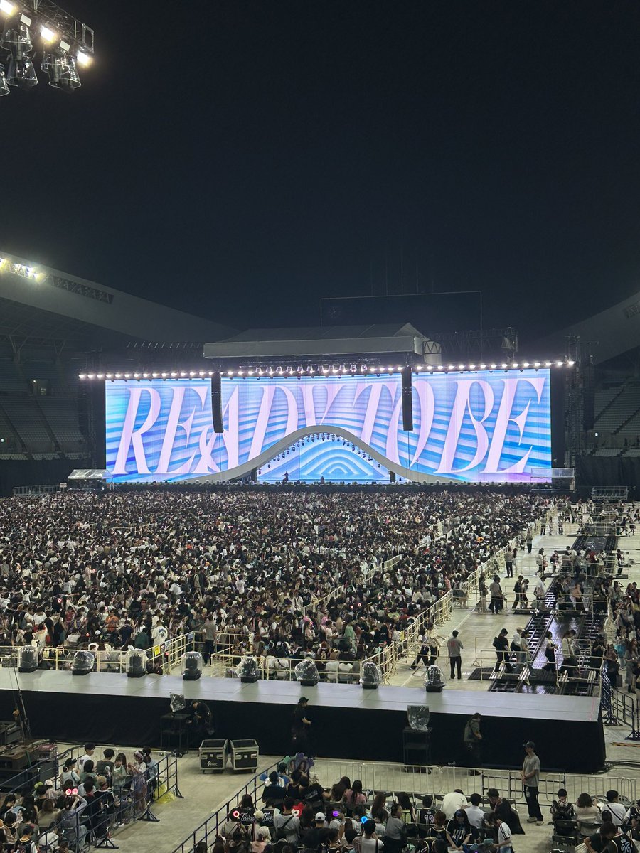 not photography related, but i do enjoy me some twice. especially sana. she was one of the members who got the loudest cheers last year in Ready To Be Osaka Tour. throwback. #sana #TWICE