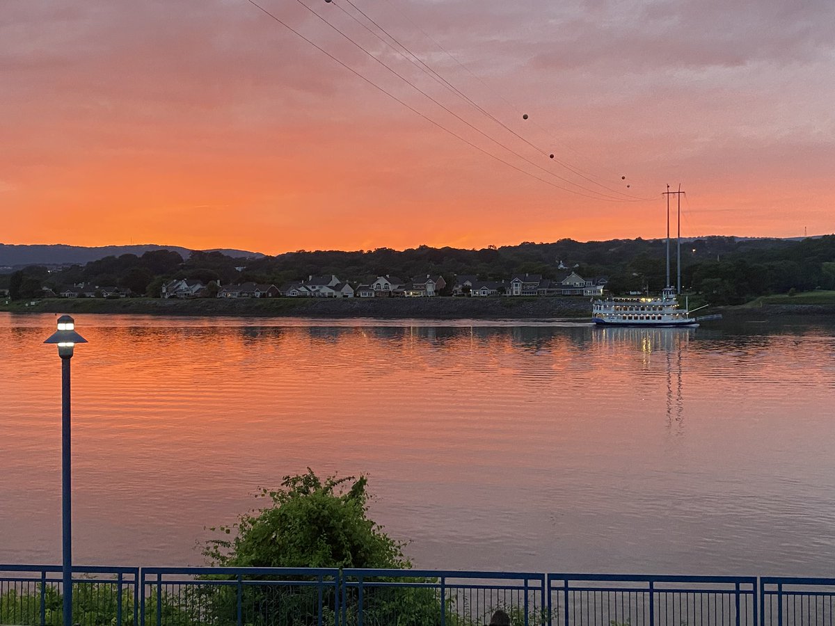 Enjoying a Memorial Weekend Campus Tour! 🇺🇸 I’ve been to Scenic City lots of times, but this was my 1st stop @ <a href="/GoMocsVB/">Chattanooga Volleyball</a>. Great Campus! 
#2027Libero #SeeRockCity