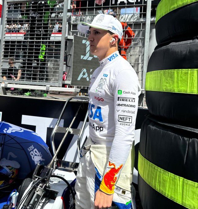10tofive's tweet photo. ⚪️🏎️ Xadrez em #MonacoGP : vitória da #McLaren , show das Racing Bulls e aposta furada da #RedBull!

Veja os destaques: https://t.co/cIhaxGXrFa