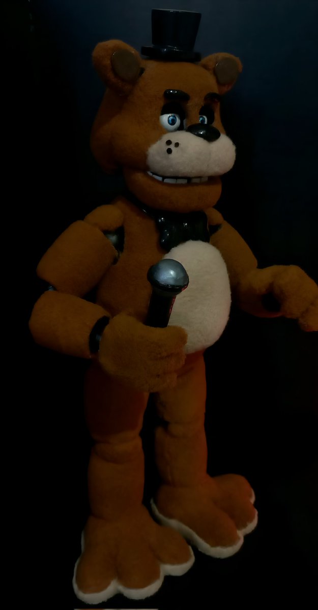 CCN1658's tweet image. 🔵Hello friends!🔵
×●ו~☆~•×●×
I've finished the Freddy figurine!
I'm thinking of selling for $95
#FNAF
#artist