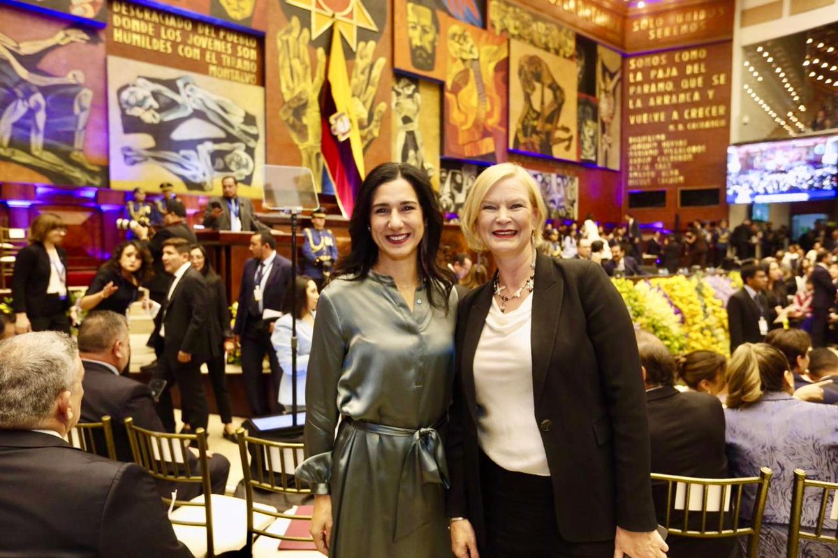MichMuschett's tweet photo. Honrada de representar al Secretario General de las Naciones Unidas🇺🇳 en toma de posesión @DanielNoboaOk y @mjpintoec, como presidente y vicepresidenta de Ecuador.

Nuestro apoyo a sus esfuerzos a favor del crecimiento sostenible, protección DDHH y lucha contra crimen organizado. https://t.co/bexMMG6TMY