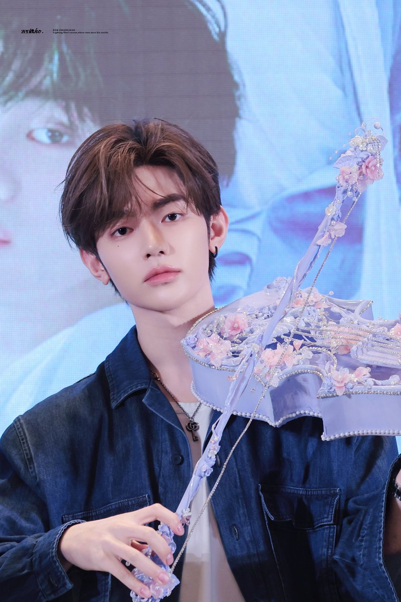 ZENITHO_725's tweet image. 250525

🌹🎻

#장하오 #章昊 #ジャンハオ #ZHANGHAO #ZEROBASEONE #제로베이스원 #ZB1