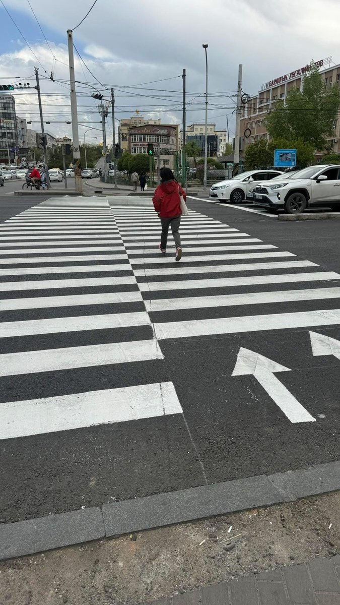 Зам засварлаад шинэ гарцын зураасыг баруун зүүн гарын дүрмээр зурсан байна. Маш сайн хэрэг бид  ядаж зураасаа хараад чигээрээ алхаж байя.🙏