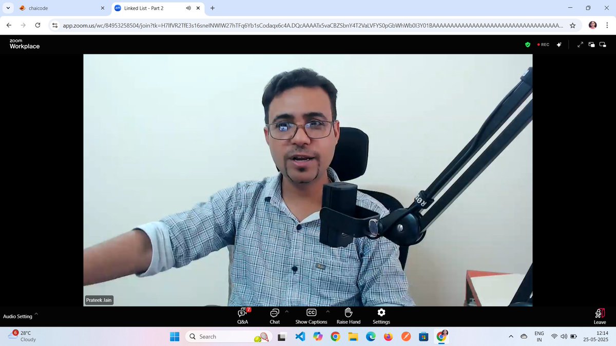 Satyasandhya__'s tweet image. Day 8 – Explored Linked Lists in depth with #chaiorcode:-💻 implemented insertAtEnd, insertAtPosition, deleteAtBeginning, deleteAtEnd, and deleteAtPosition. Also solved LeetCode problems: Palindrome Linked List and Intersection of Two Linked Lists.@Hiteshdotcom @PrateekJain027