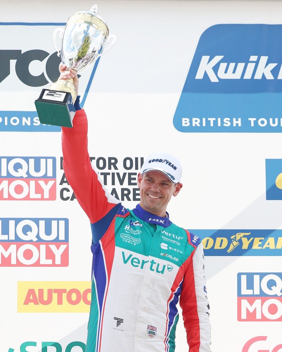 VertuMotors's tweet image. It’s been a good day so far - on to Race Three with @TomChilton_ ➡️🏁
@Excelr8M #Snetterton #EXCELR8 #BTCC #TeamVERTU #Vertu