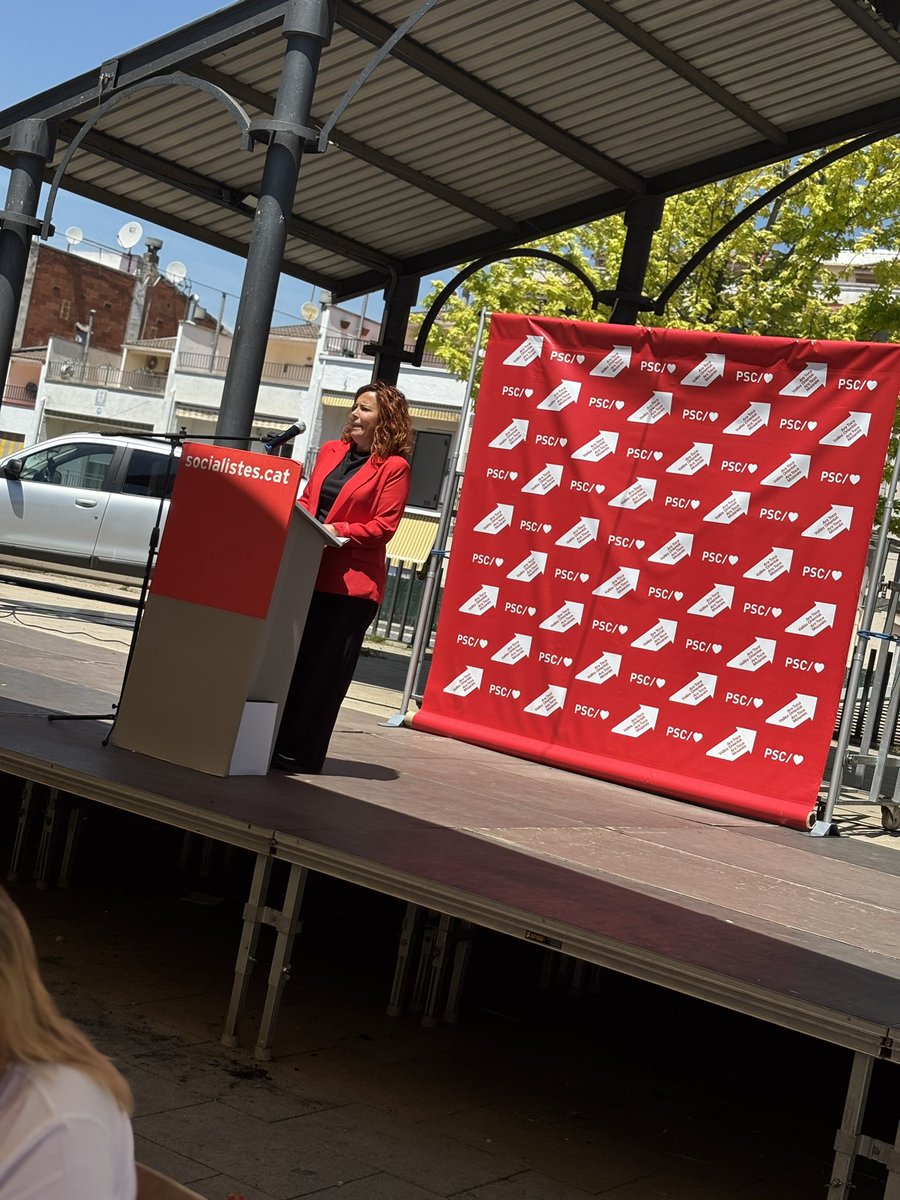 _alexvaliente's tweet photo. Avui, més de 200 persones han acompanyat al @JACorchado i a l’ #EquipoCorchado a una nova edició de la #FestadelaRosa a #LesFranqueses. 

❤️ He volgut acompanyar durant una estona a tota la gent del @PSCLF i a tota la gent que s’ha aplegat a la Plaça Major de Bellavista! https://t.co/BsaP0a6mxN