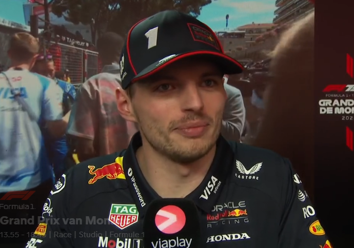 😅 Max Verstappen: "Sanırım Hamilton'a 50 saniyeye yakın fark atmıştım. Keşke o aralıkta 5 kere pite gelseydim. Takım için pit stop antrenmanı fena olmazdı."