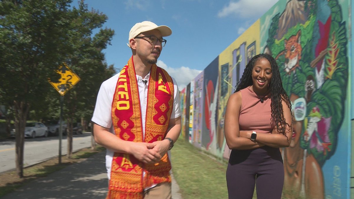 KarysBelger's tweet photo. I loved interviewing Sanithna about the scarf he designed for Atlanta United. His mother helped him and he says it’s his first collaboration with her!

#AAPIHeritageMonth #SanithnaPhansavanh #AtlantaUnited #ATLArt #SupportLocalArtists https://t.co/CWTFYswoUZ