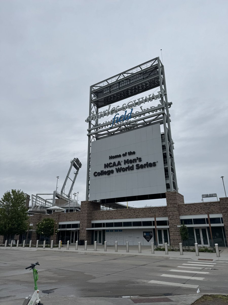 GenZHusker tweet media