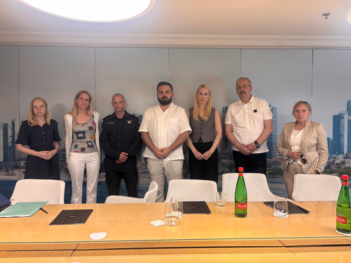 AJCTAI's tweet image. AJC TAI with @projinterchange brought to our delegation some powerful stories today. Master Sgt. Remo Salman El-Hozayel, a Bedouin Muslim police officer, saved over 200 lives during the October 7 attack at the Nova festival. He emphasized: “In Israel, it doesn’t matter if you&apos;re…