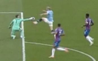 EXPULSÃO / NADA

O critério na arbitragem da Inglaterra 👍

#PremierLeagueNaESPN