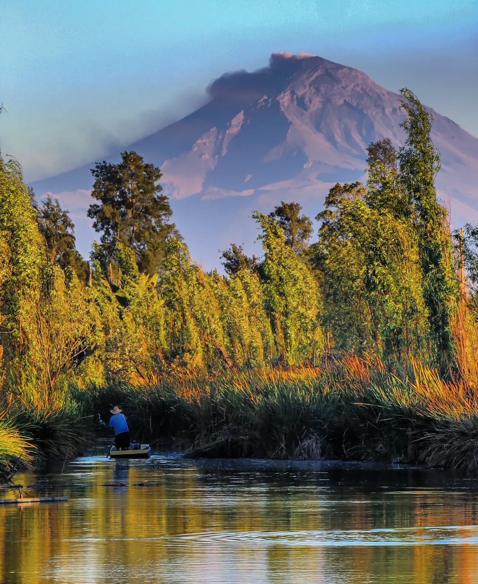 La otra ciudad,
la cuenca lacustre.

📍Tláhuac.