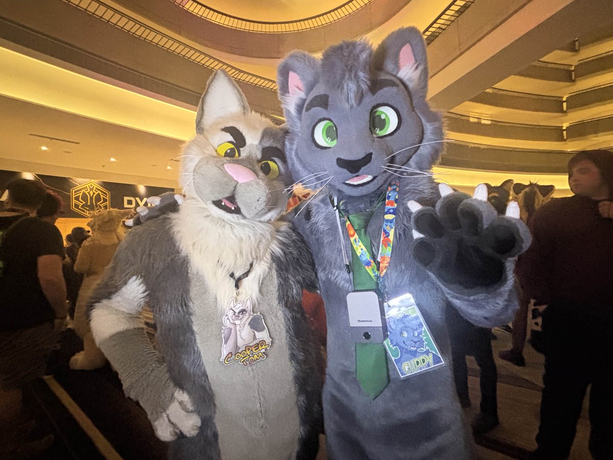 Got to meet this highly certified professional cat at FWA! <a href="/thecoopertom/">coopertom</a>