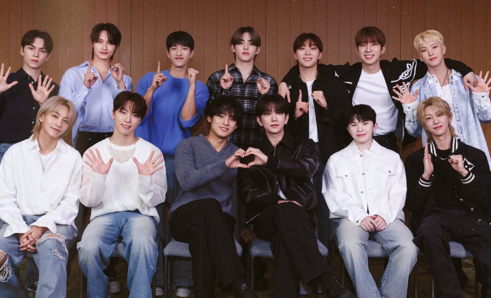 friendsvt's tweet photo. 1st anniversary and 10th anniversary 🩵🩷 https://t.co/STEJn6PfI4