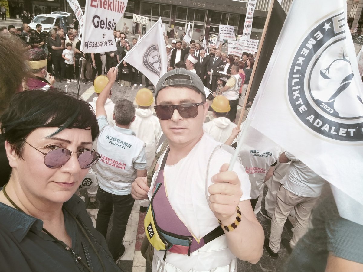 <a href="/ekremacikel/">Ekrem Açıkel</a> Ankara basın açıklamamızla, Gazi Meclisimize yine seslendik. Kademe adildir. #gerçekbu
<a href="/ekremacikel/">Ekrem Açıkel</a> 
<a href="/halktvcomtr/">Halk TV</a> 
<a href="/EmadDernegi/">EMEKLİLİKTE ADALET DERNEĞİ ⚖️</a>
#KademeAnkaradaTekYürek