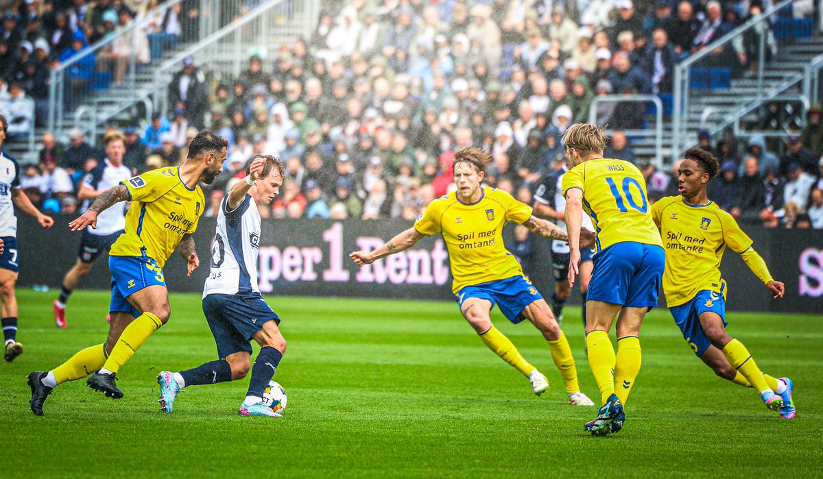 𝙆𝙍𝙄𝙎𝙏𝙄𝘼𝙉 𝘼𝙍𝙉𝙎𝙏𝘼𝘿⚽️✨️
#ultratwitteragf #ksdh