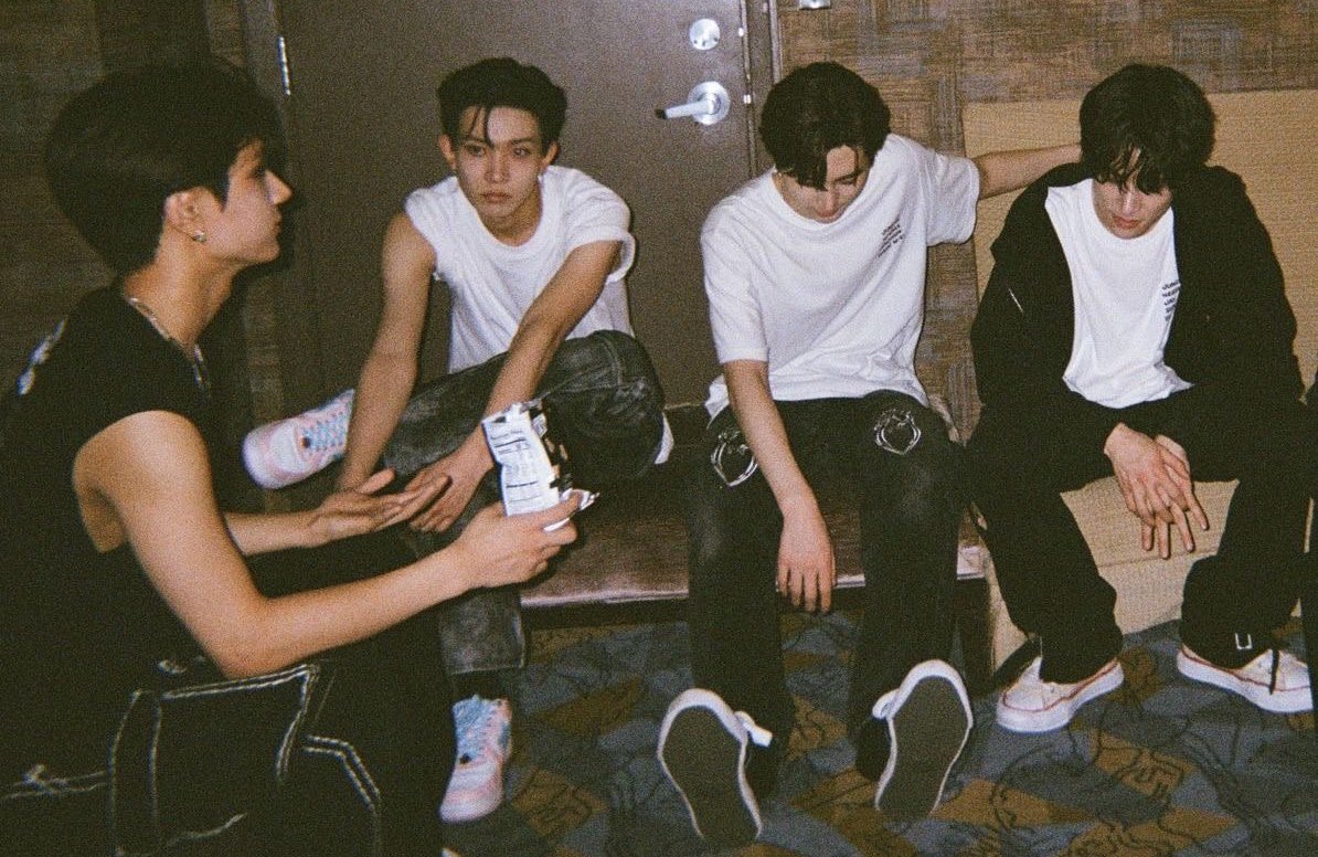 ‎ً (@acindicted) on Twitter photo 