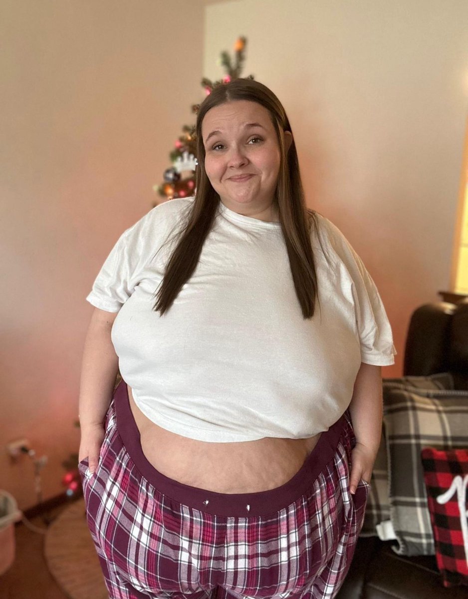 I NEED a man who loves big girls 🥲