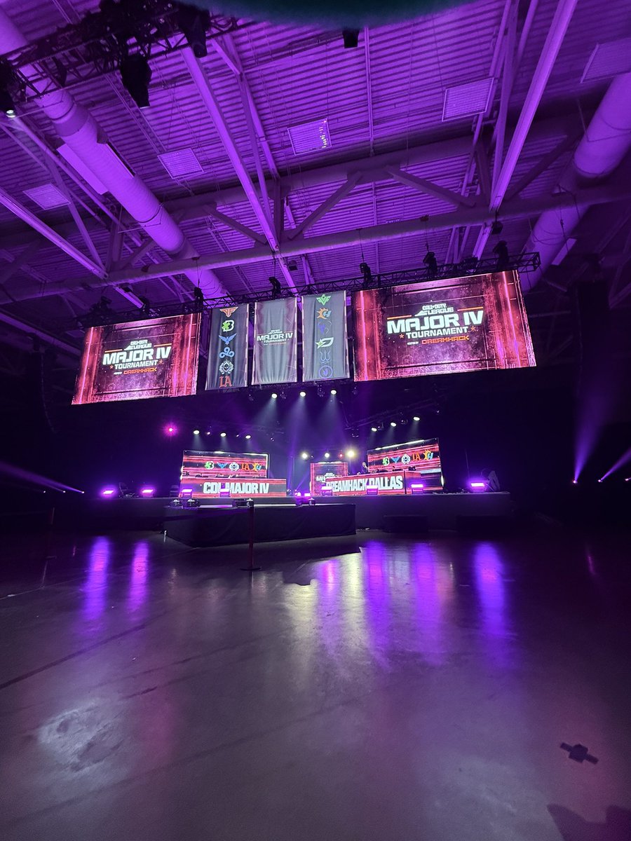 OpTicTXBurner's tweet image. #FrontRow
