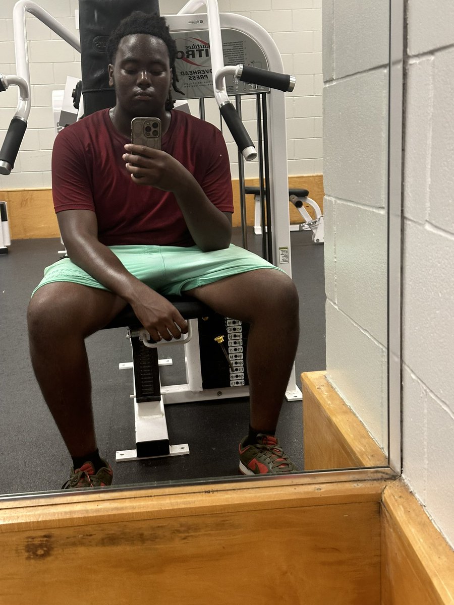 dqbutler_26's tweet photo. Only way to be great is by putting in that work‼️#joneshigh @JonesHSFootball https://t.co/ZV43rRFaVs